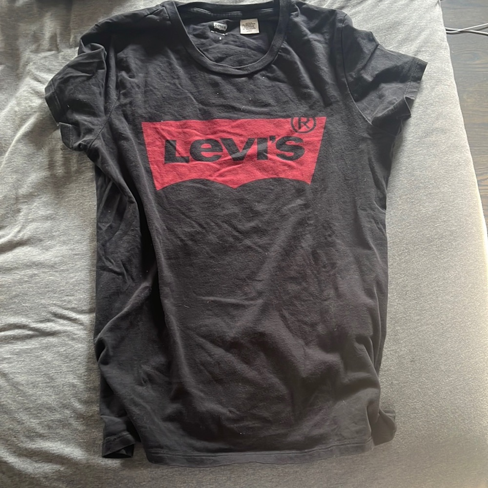 Levis tshirt